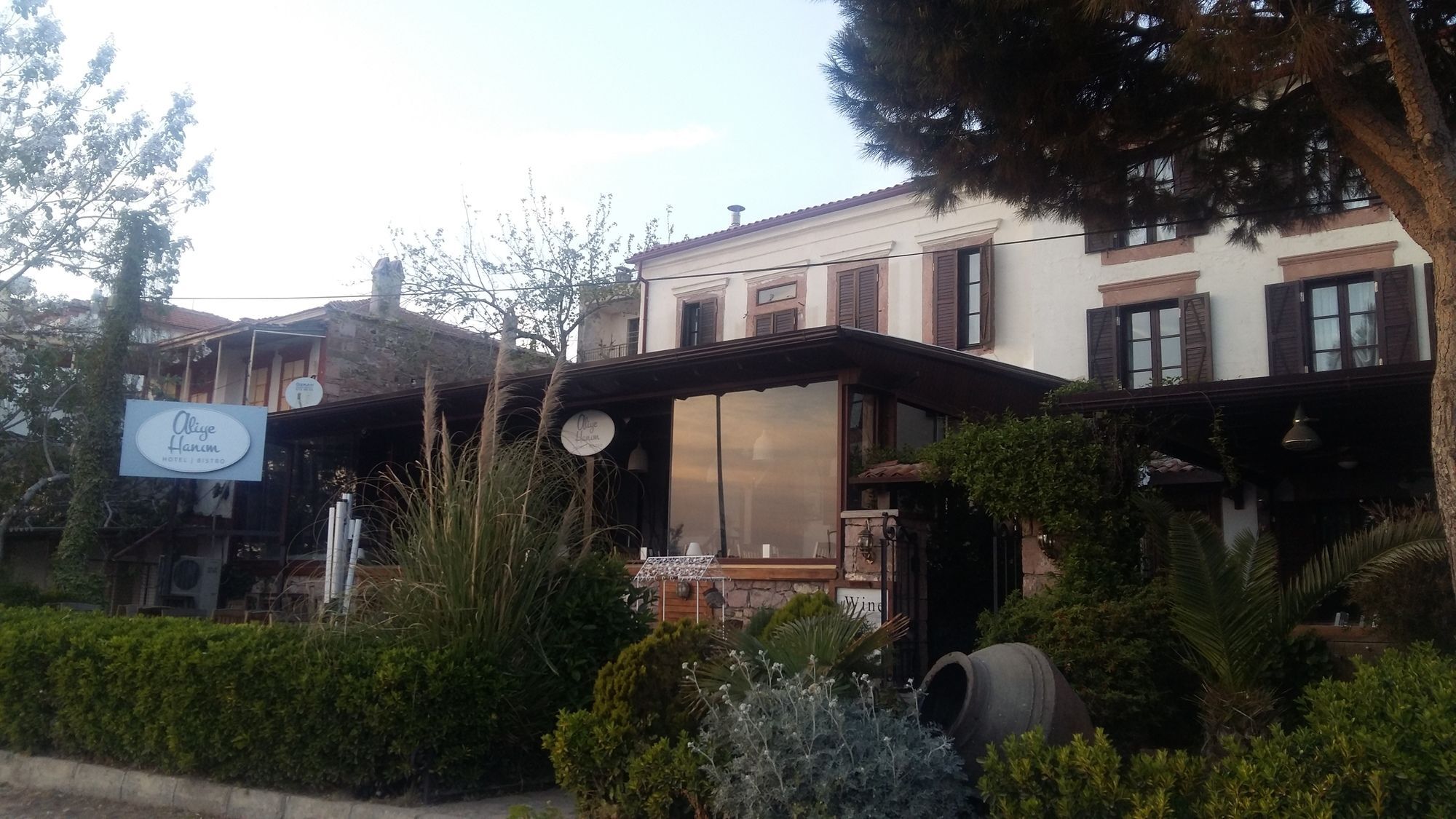 Aliye Hanim Ayvalı Εξωτερικό φωτογραφία